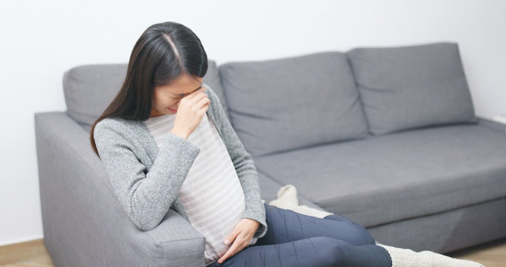 孕期忧郁可能导致准妈妈哭泣甚至想伤害自己