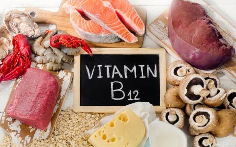 維生素B12功效、推薦食物、副作用、攝取量與補充時間一次答