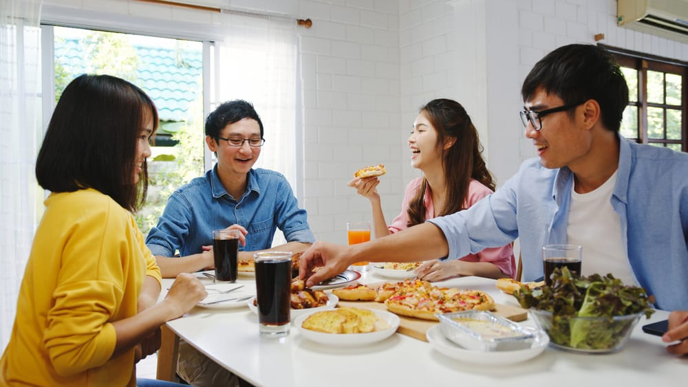 国人喜爱摄取高油脂食物，造成溃疡性结肠炎的罹病率增加