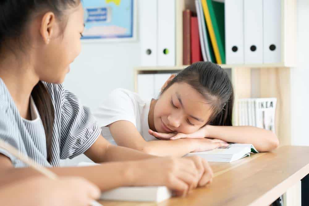 小孩晚睡长不高？这时间入睡是关键！7大晚睡常见问题一次看