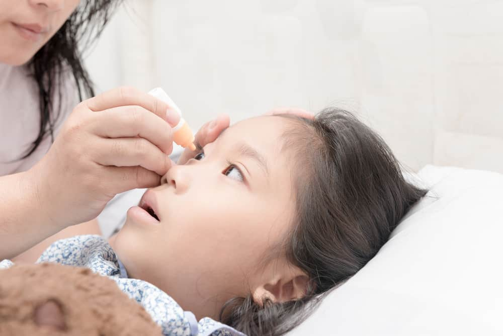 儿童近视怎么办？掌握小孩近视原因、治疗！儿童近视不矫正，每年增加100度！ (2)