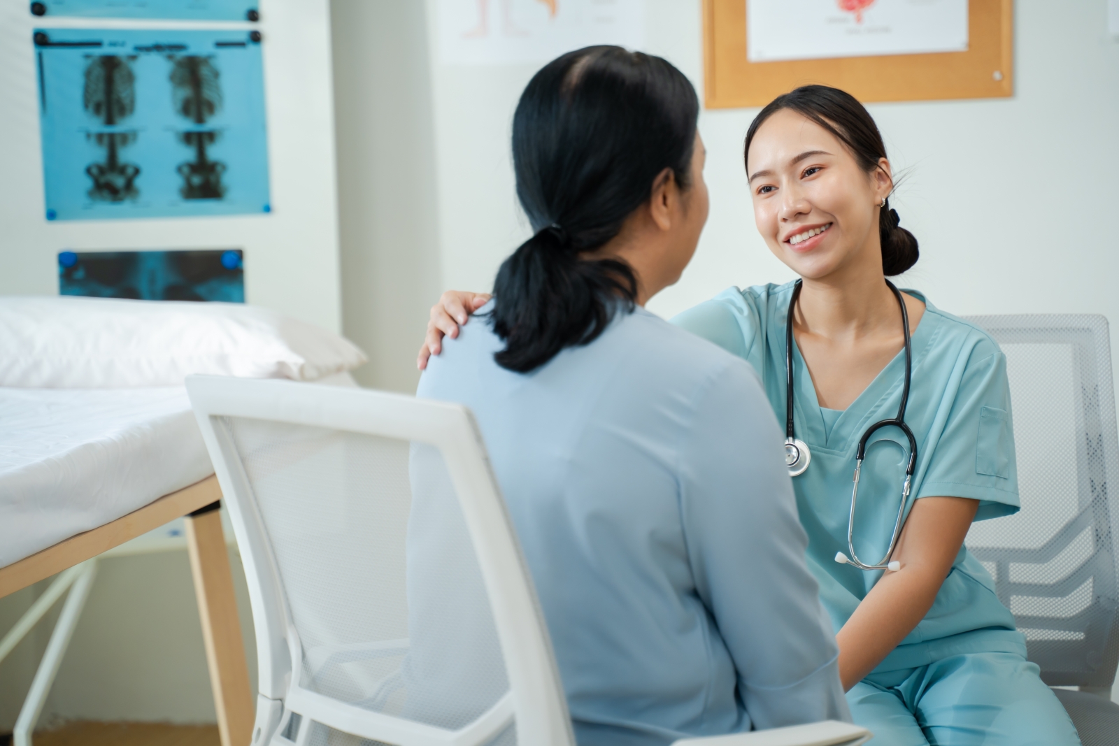 肺腺癌是什麼？症狀前兆、原因、分期病況、檢查治療一次看