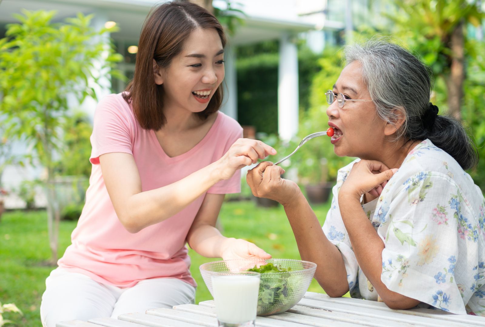 母親節送禮怎麼選？長輩越吃越少？「調飲食順序、補膳食纖維」顧健康