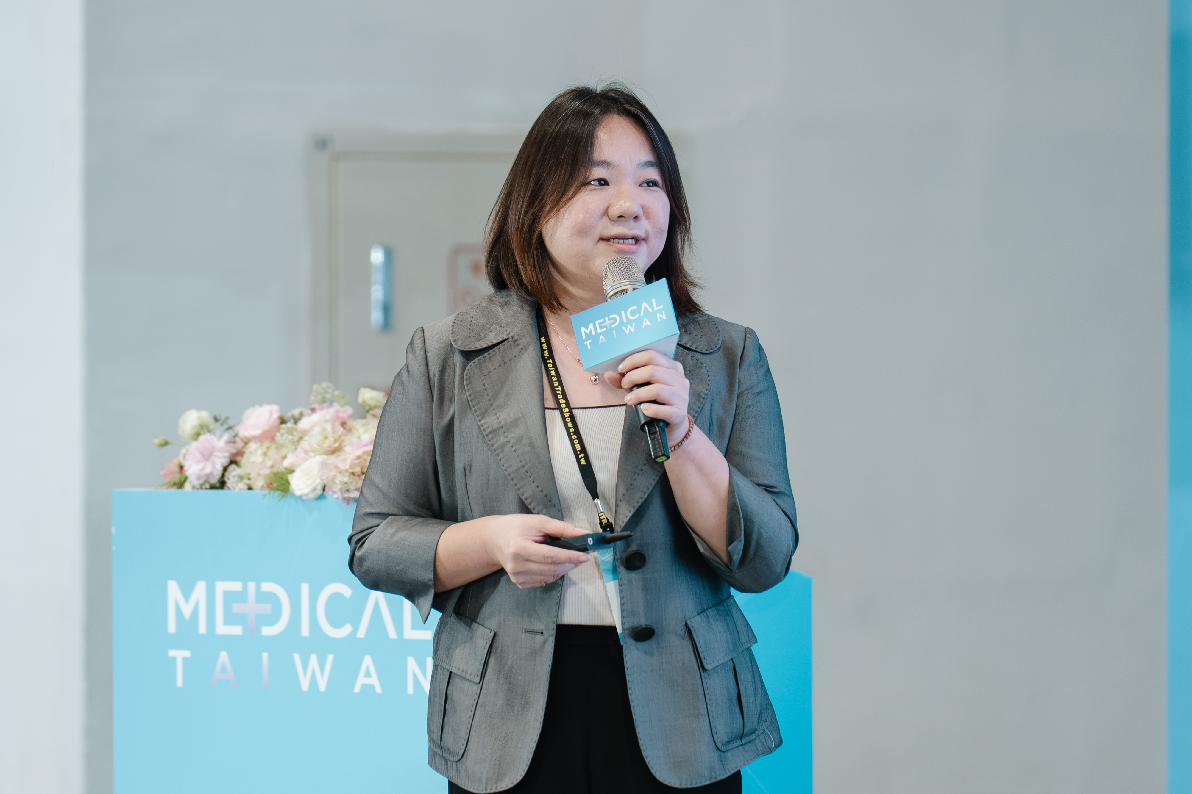 ▲楊雅惠分享「HA！健康APP」使用大數據分析，讓民眾能夠及早預測疾病風險。